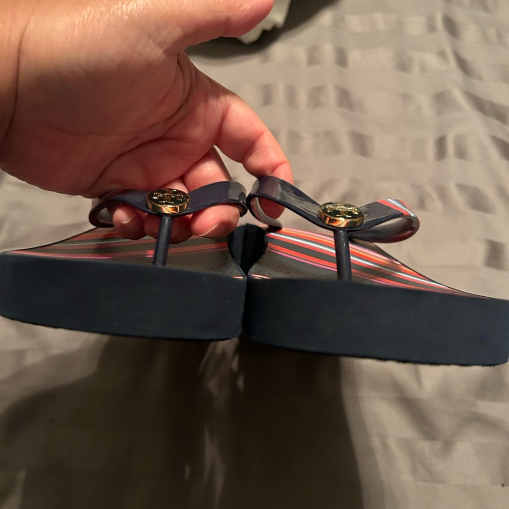 Tory Burch size 9 flip flops authentic no shoe box or duster